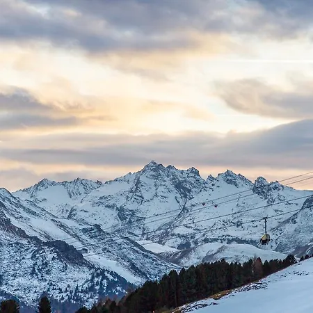 Chesa Chantarella Apartment St. Moritz