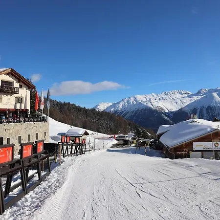 Luxus Chesa Chantarella An Lage!